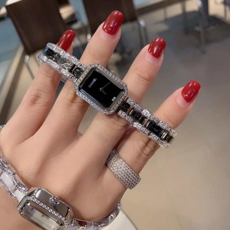 TravelReady CHANEL Watches 181318