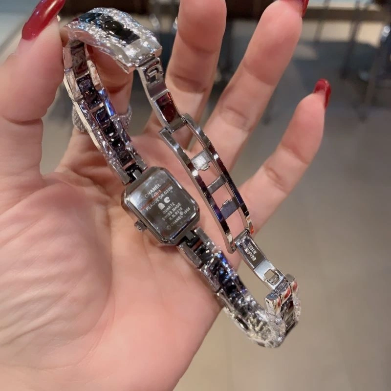 TravelReady CHANEL Watches 181318