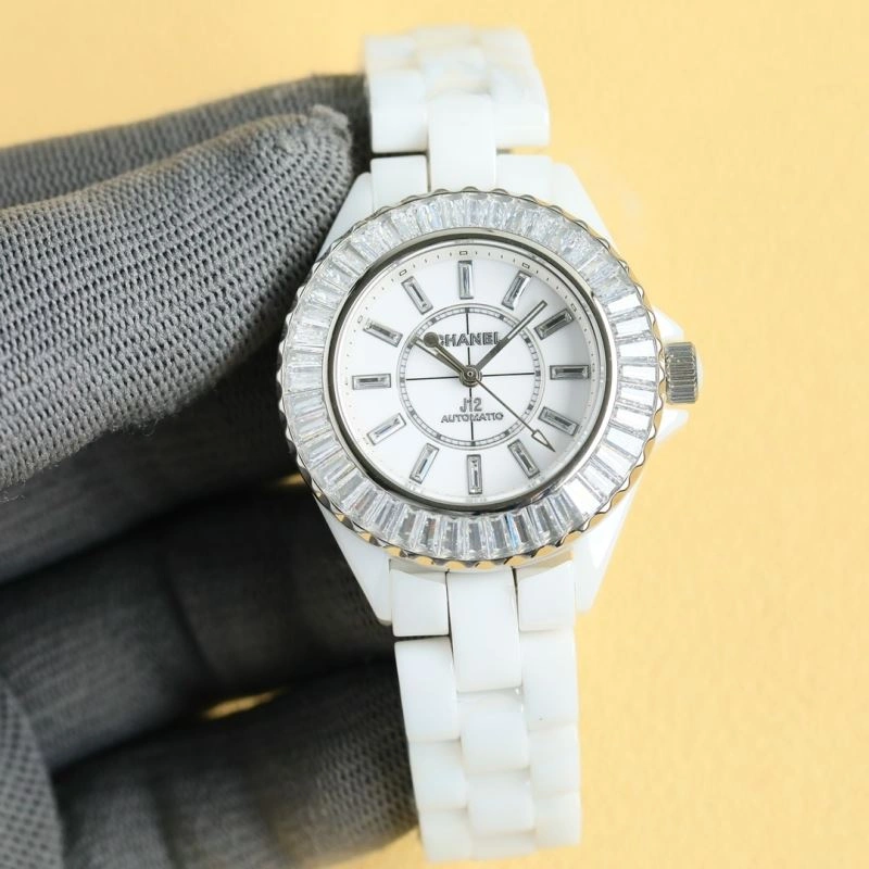 Neat CHANEL Watches 181310