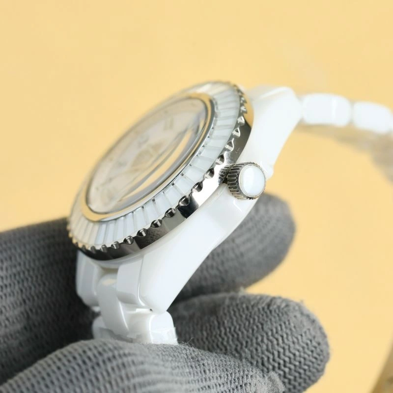 Unique CHANEL Watches 181311