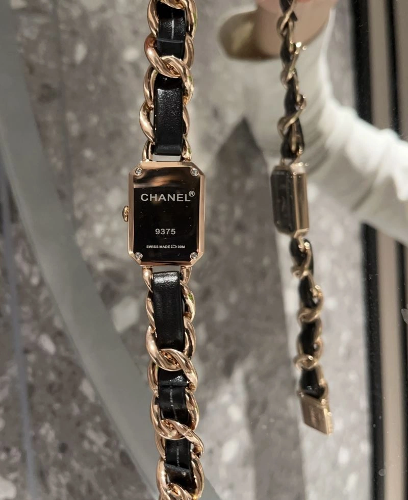 SunProtective CHANEL Watches 181308