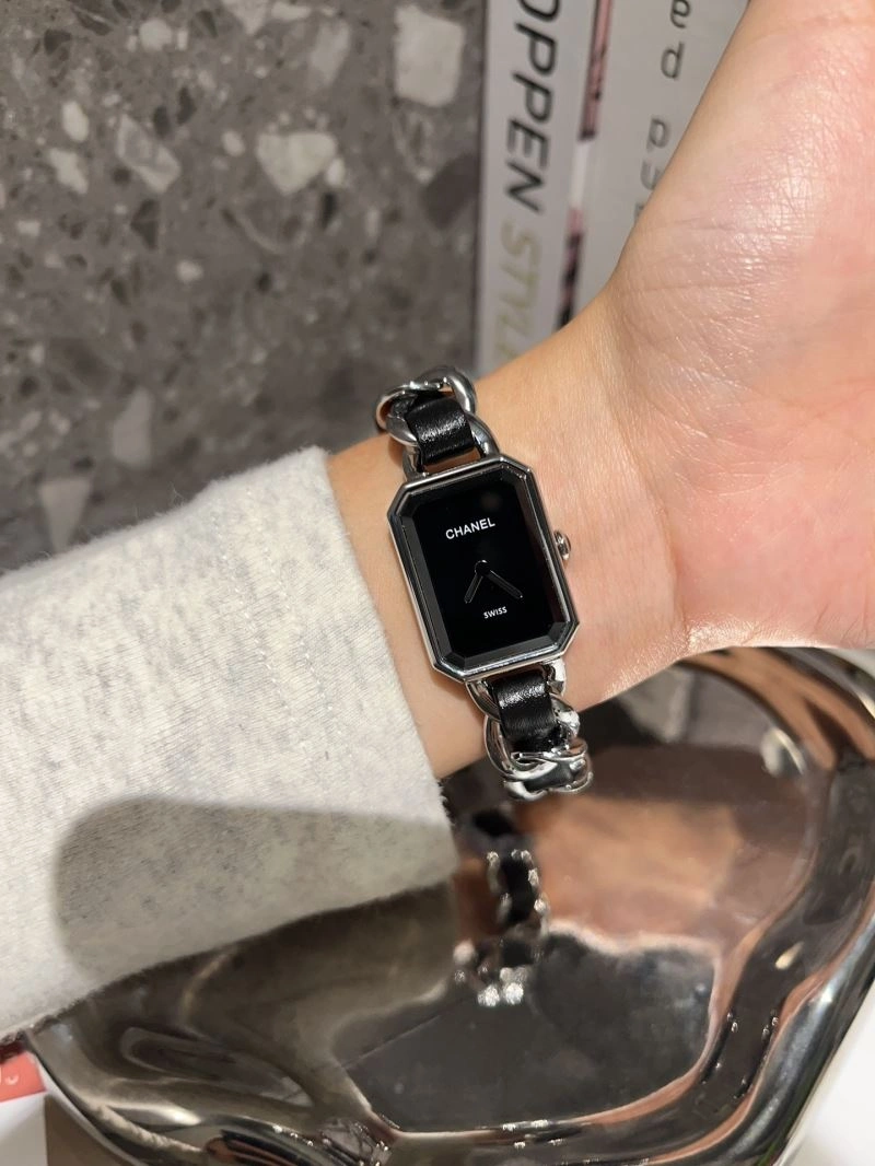WellDesigned CHANEL Watches 181307