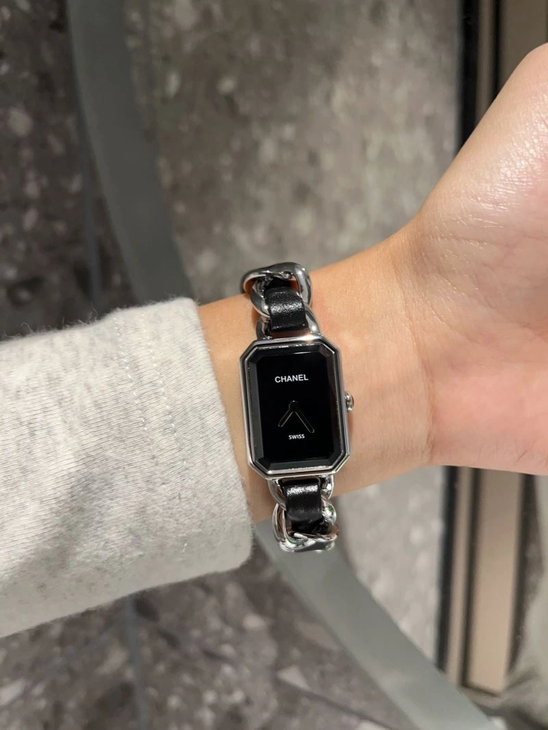 WellDesigned CHANEL Watches 181307