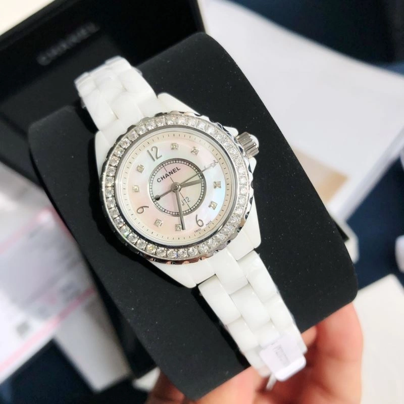 SmoothTexture CHANEL Watches 181288