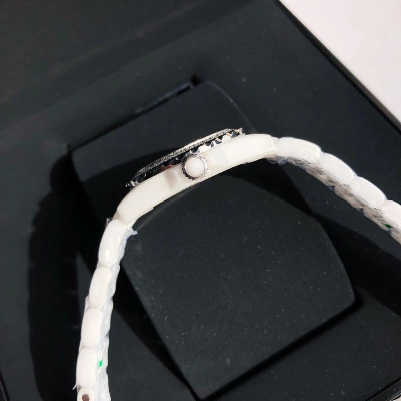 SmoothTexture CHANEL Watches 181288