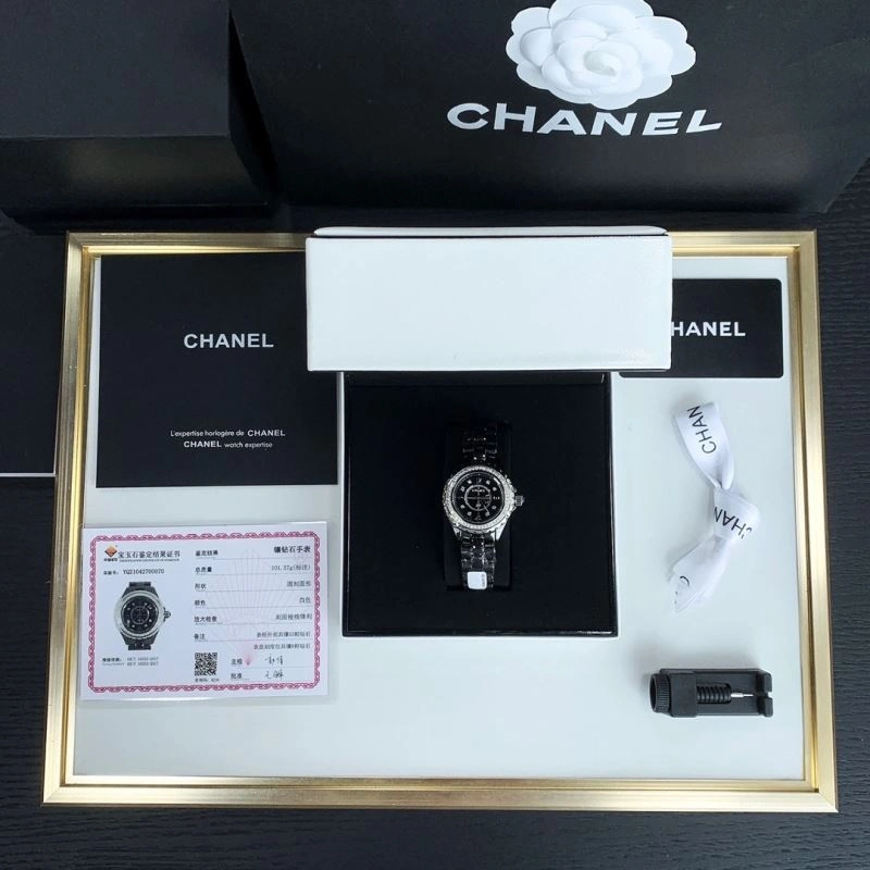 Soft CHANEL Watches 181275