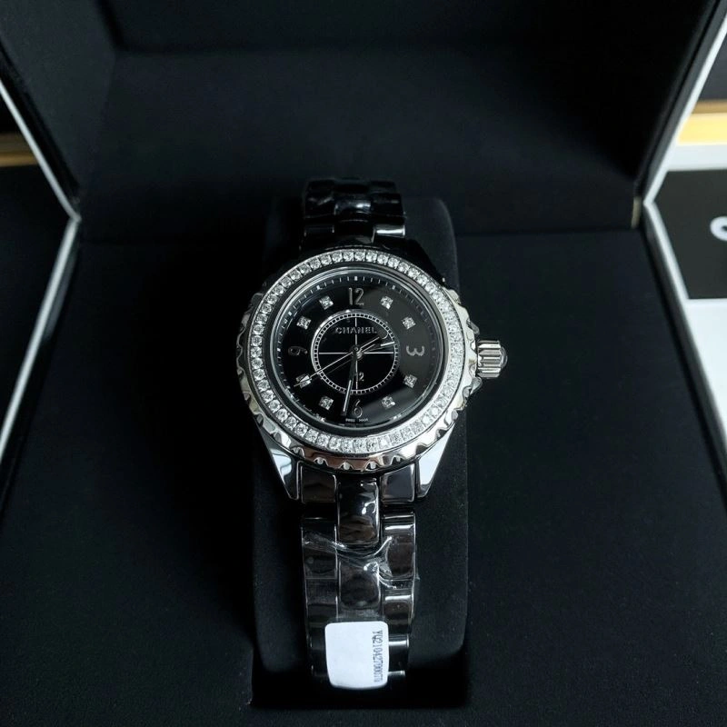 Soft CHANEL Watches 181275
