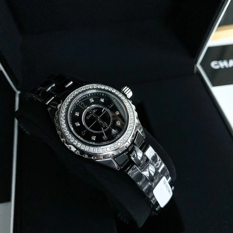 Soft CHANEL Watches 181275