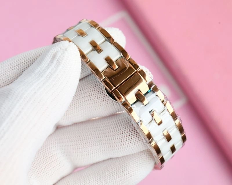Tailored CHANEL Watches 181265