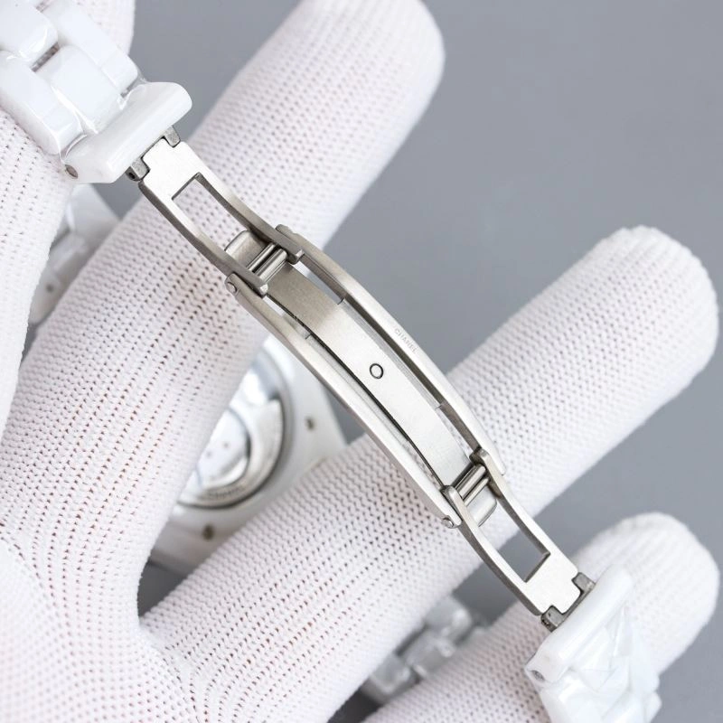 TechFriendly CHANEL Watches 181248