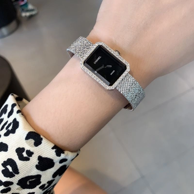 CHANEL Watches Unique 181235