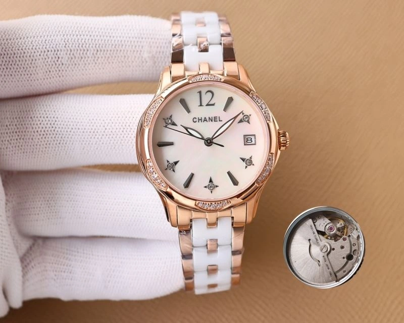 Sporty CHANEL Watches 181257