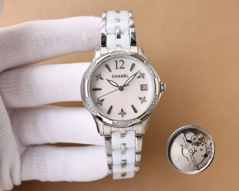 Sporty CHANEL Watches 181257