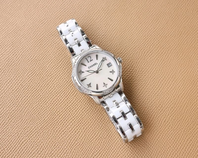 Sporty CHANEL Watches 181257
