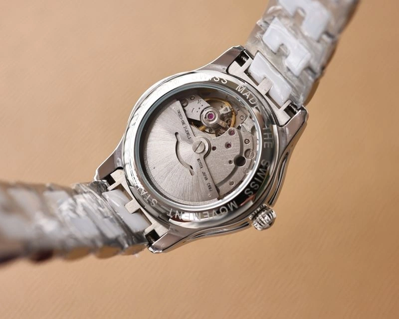 Sporty CHANEL Watches 181257