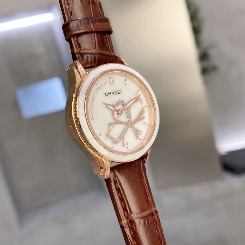 Minimalist CHANEL Watches 181260