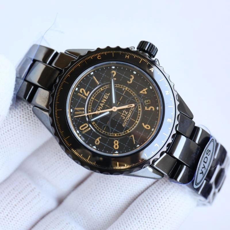 Contemporary CHANEL Watches 181253