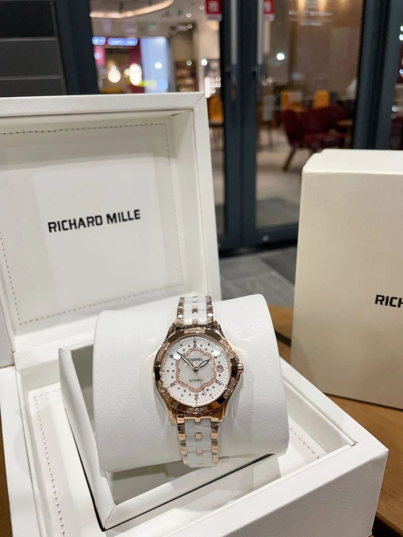 CHANEL Watches Durable 181261