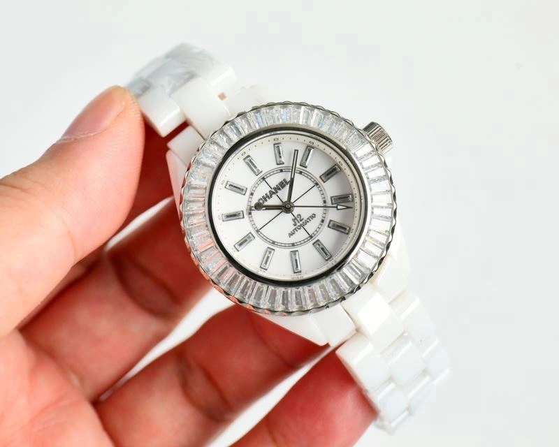 WellDesigned CHANEL Watches 181238