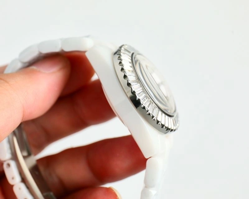 WellDesigned CHANEL Watches 181238