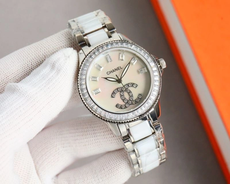 Bright CHANEL Watches 181243