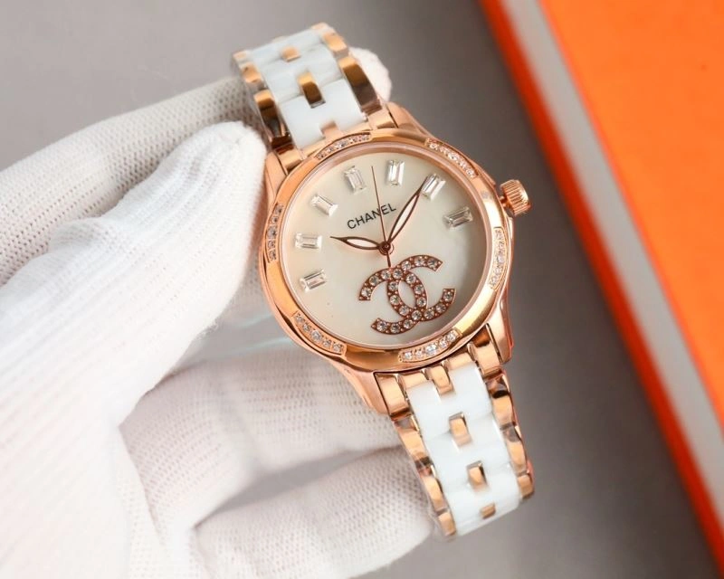 Bright CHANEL Watches 181243