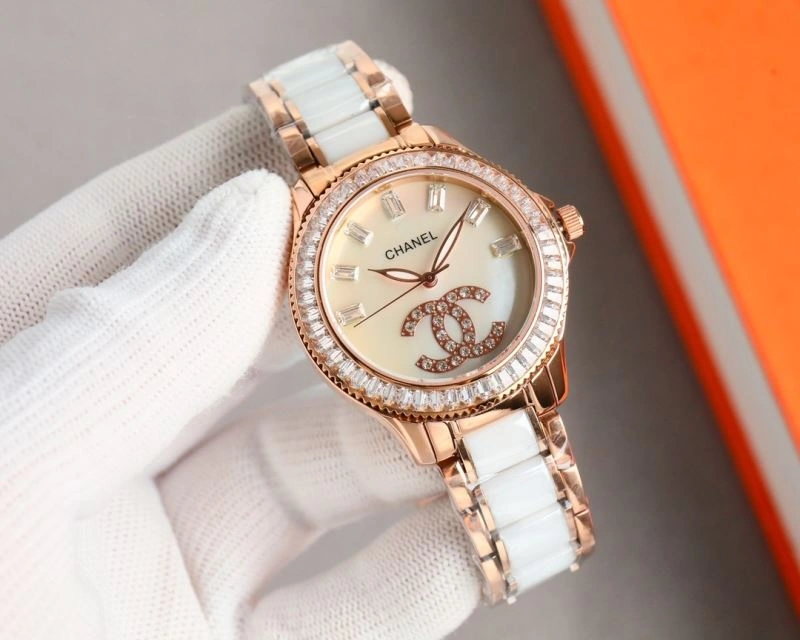 Bright CHANEL Watches 181243