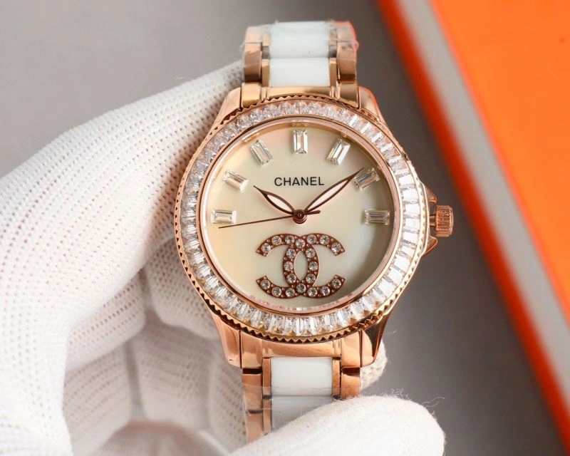 Bright CHANEL Watches 181243
