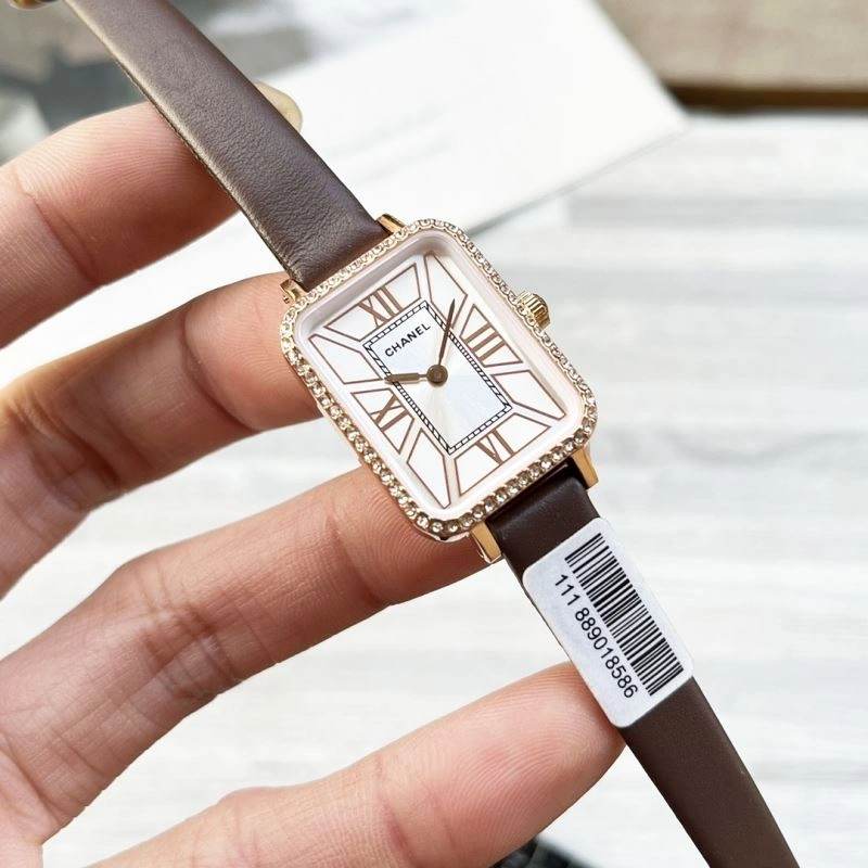 WellDesigned CHANEL Watches 181232