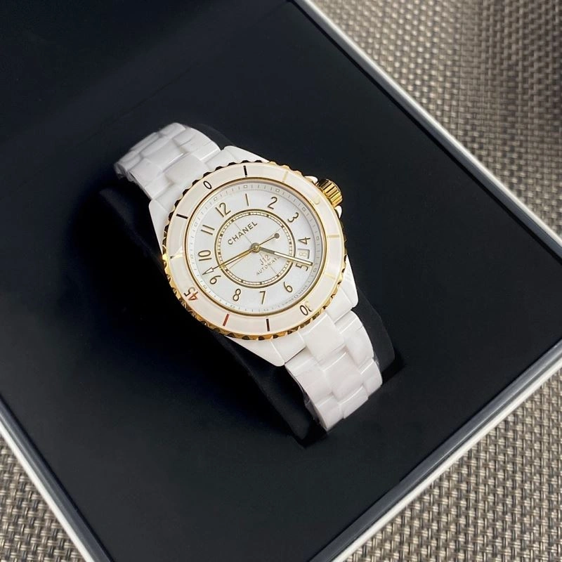 Tailored CHANEL Watches 181196