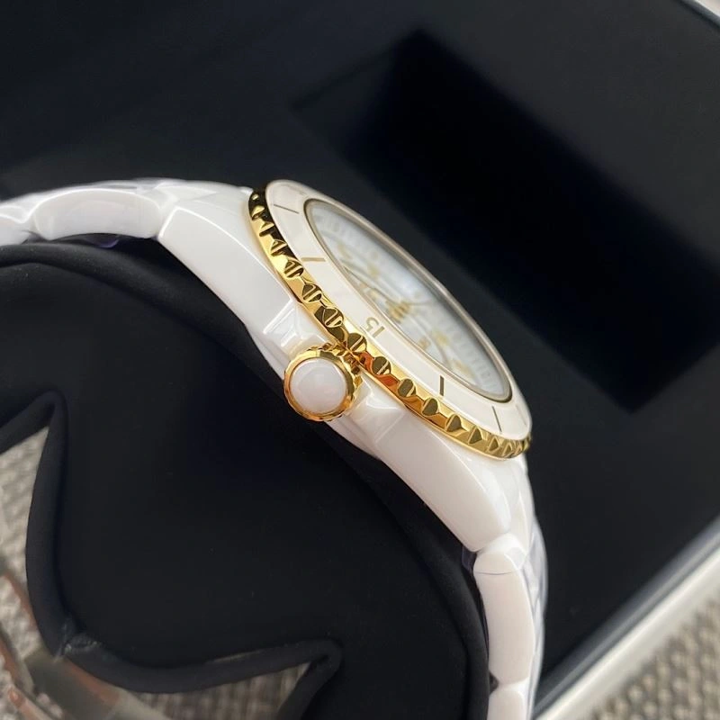 Tailored CHANEL Watches 181196