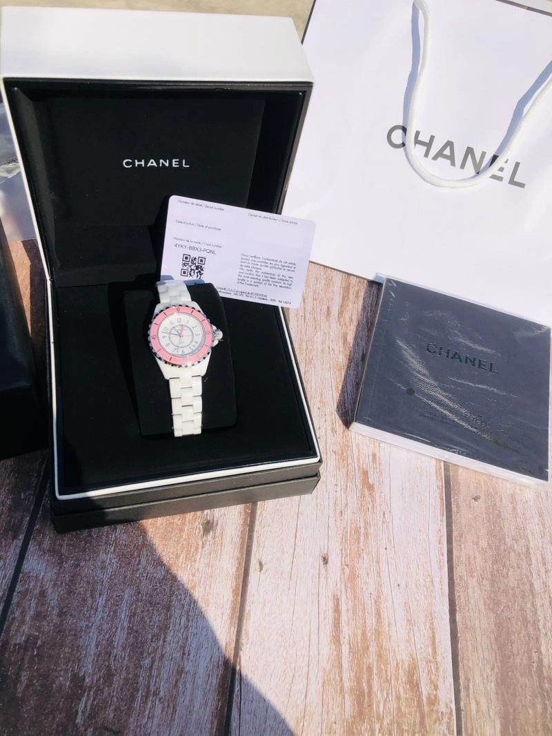 Versatile CHANEL Watches 181208