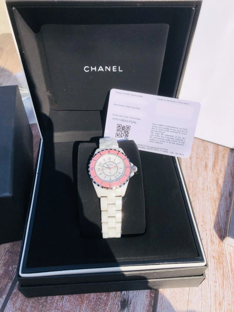 Versatile CHANEL Watches 181208