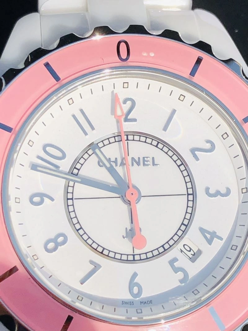 Versatile CHANEL Watches 181208