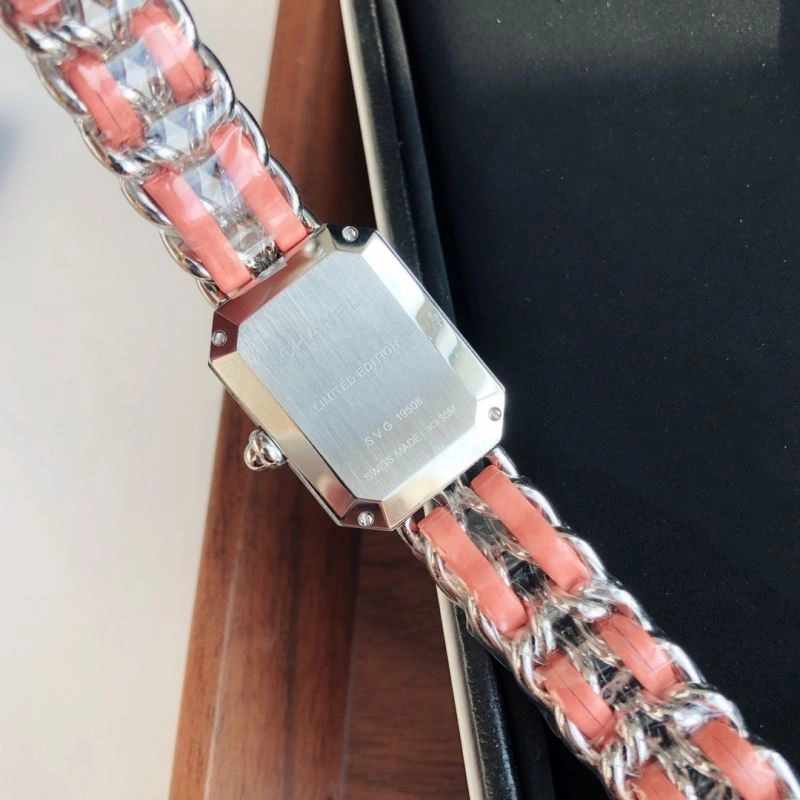 WellDesigned CHANEL Watches 181205