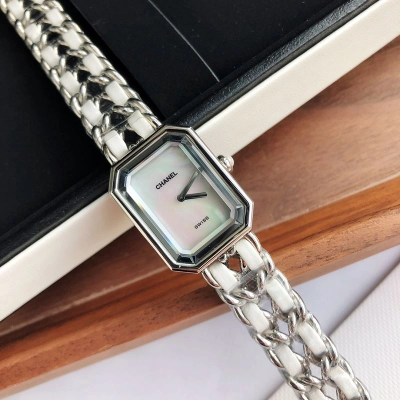 ModernLook CHANEL Watches 181203