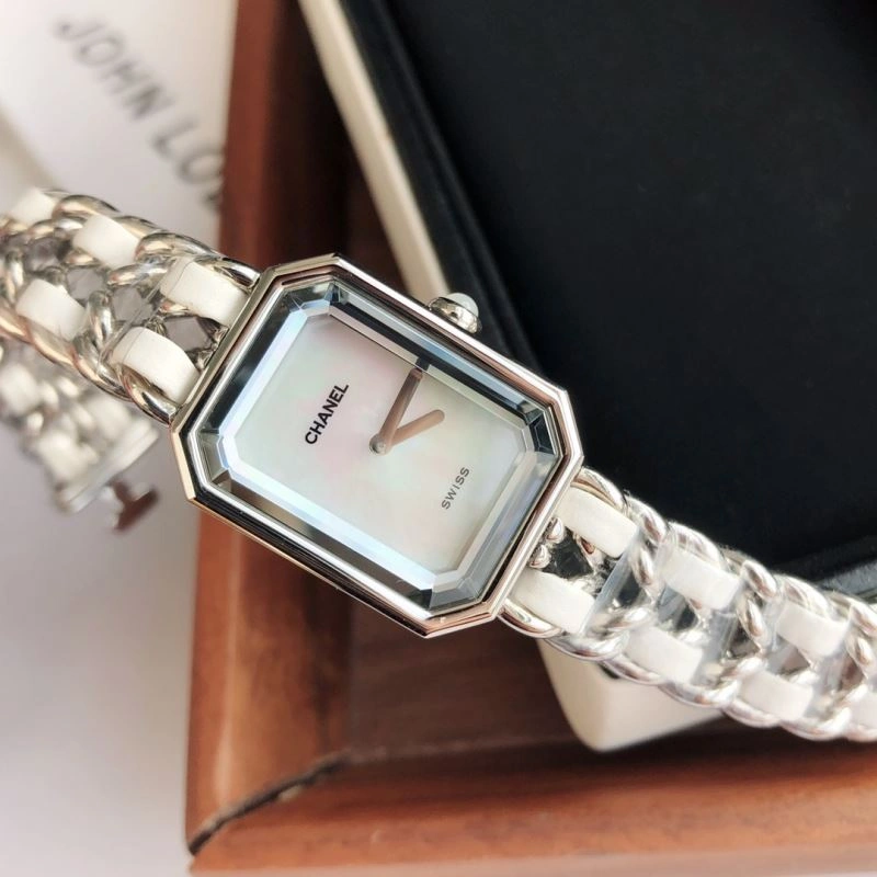 ModernLook CHANEL Watches 181203