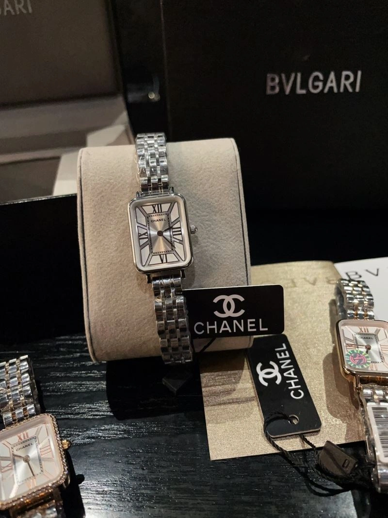 Sleek CHANEL Watches 181180