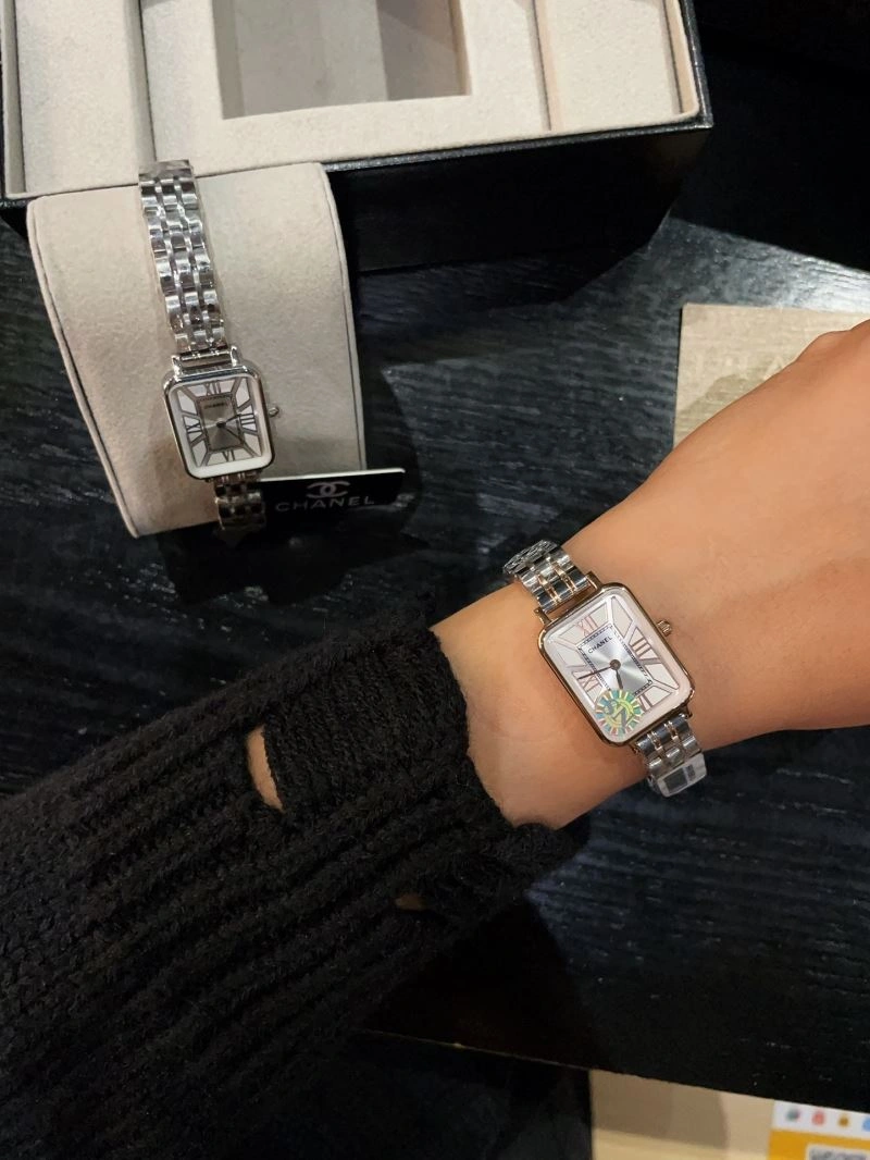 Sleek CHANEL Watches 181180