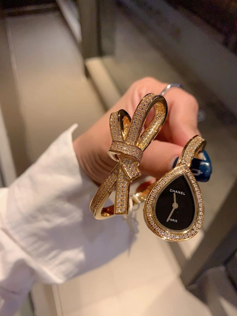 WellDesigned CHANEL Watches 181155