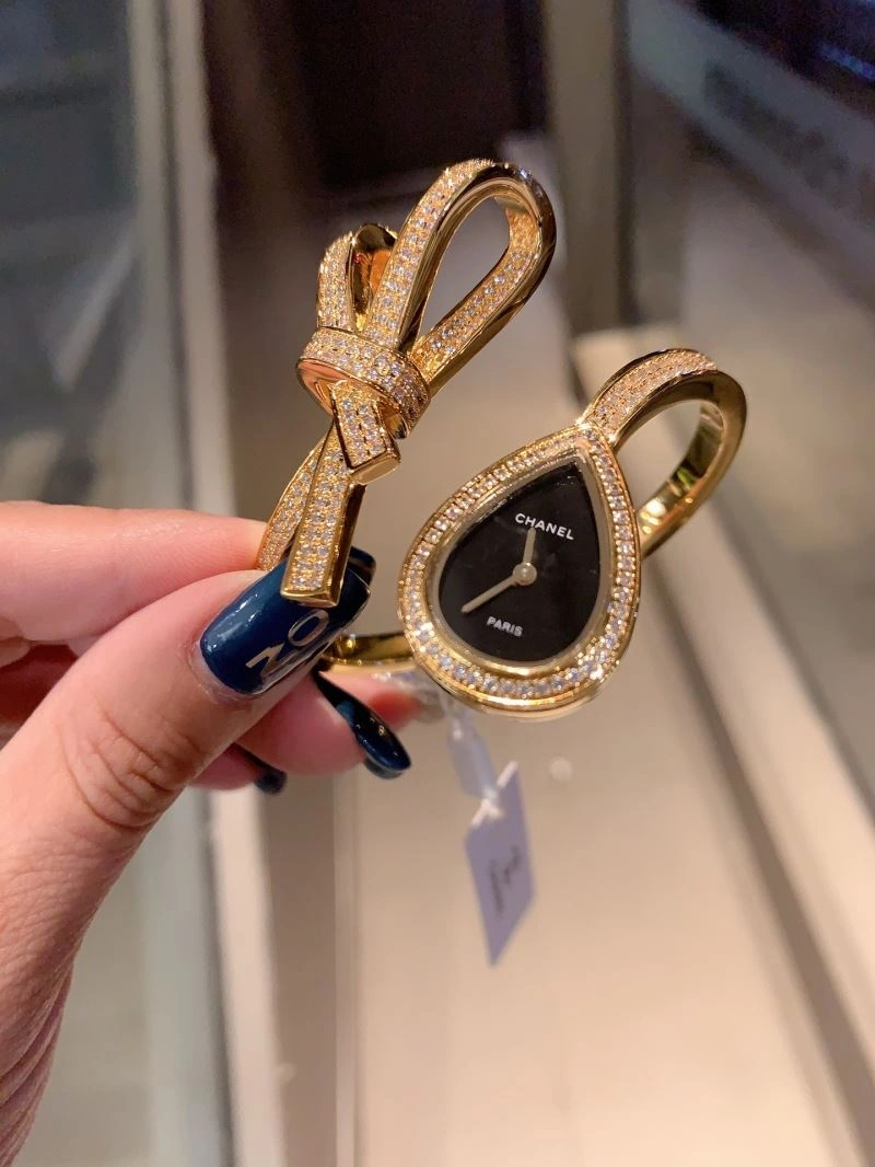 WellDesigned CHANEL Watches 181155