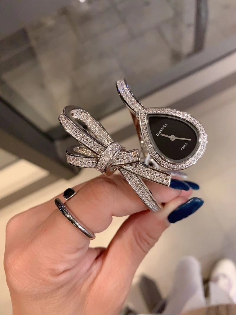 Youthful CHANEL Watches 181152