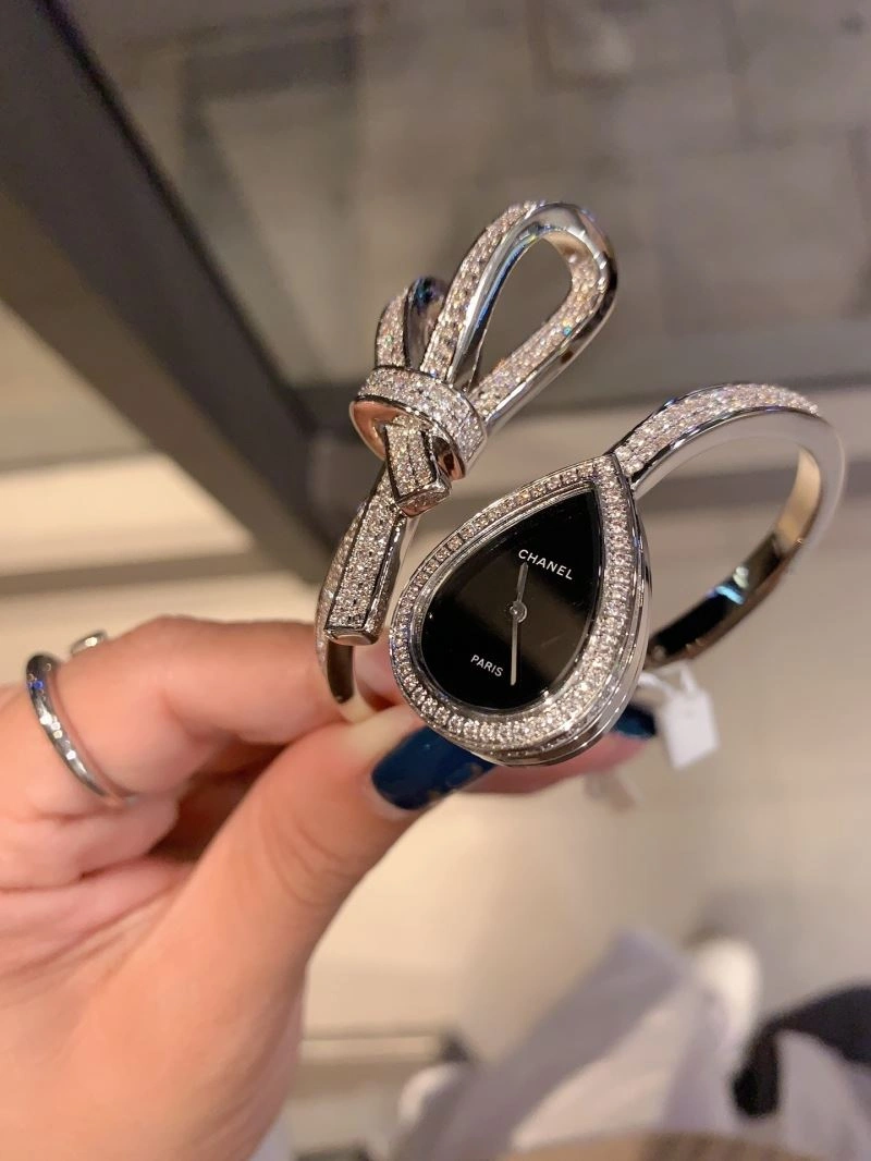 Youthful CHANEL Watches 181152