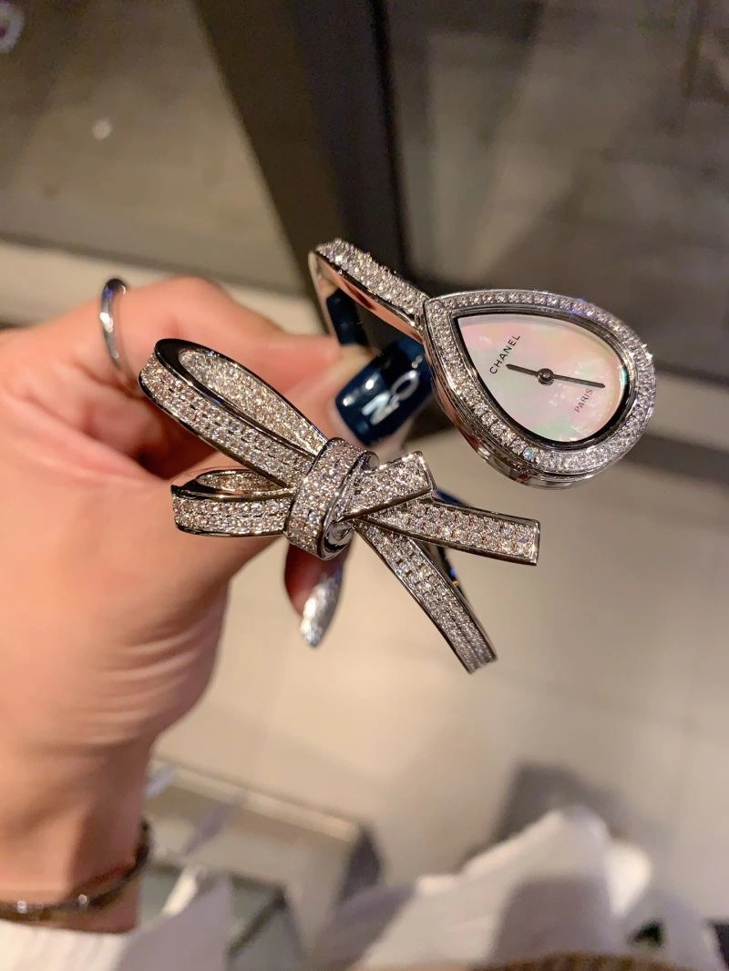 Youthful CHANEL Watches 181152