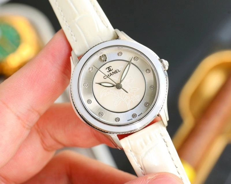 Versatile CHANEL Watches 181168