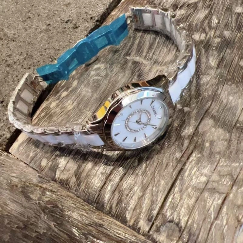 AllSeason CHANEL Watches 181154