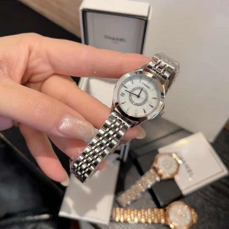 Compact CHANEL Watches 181153