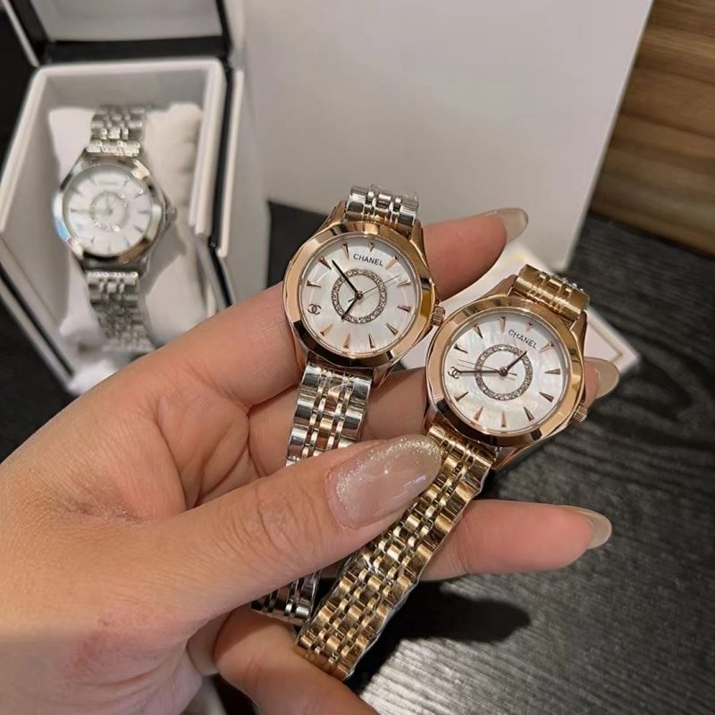 Compact CHANEL Watches 181153