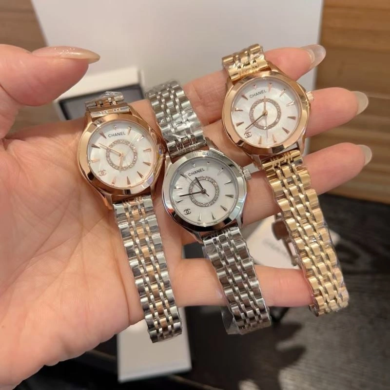 Compact CHANEL Watches 181153