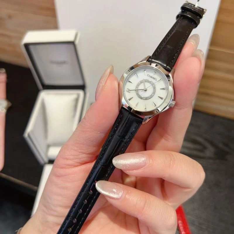 Soft CHANEL Watches 181157